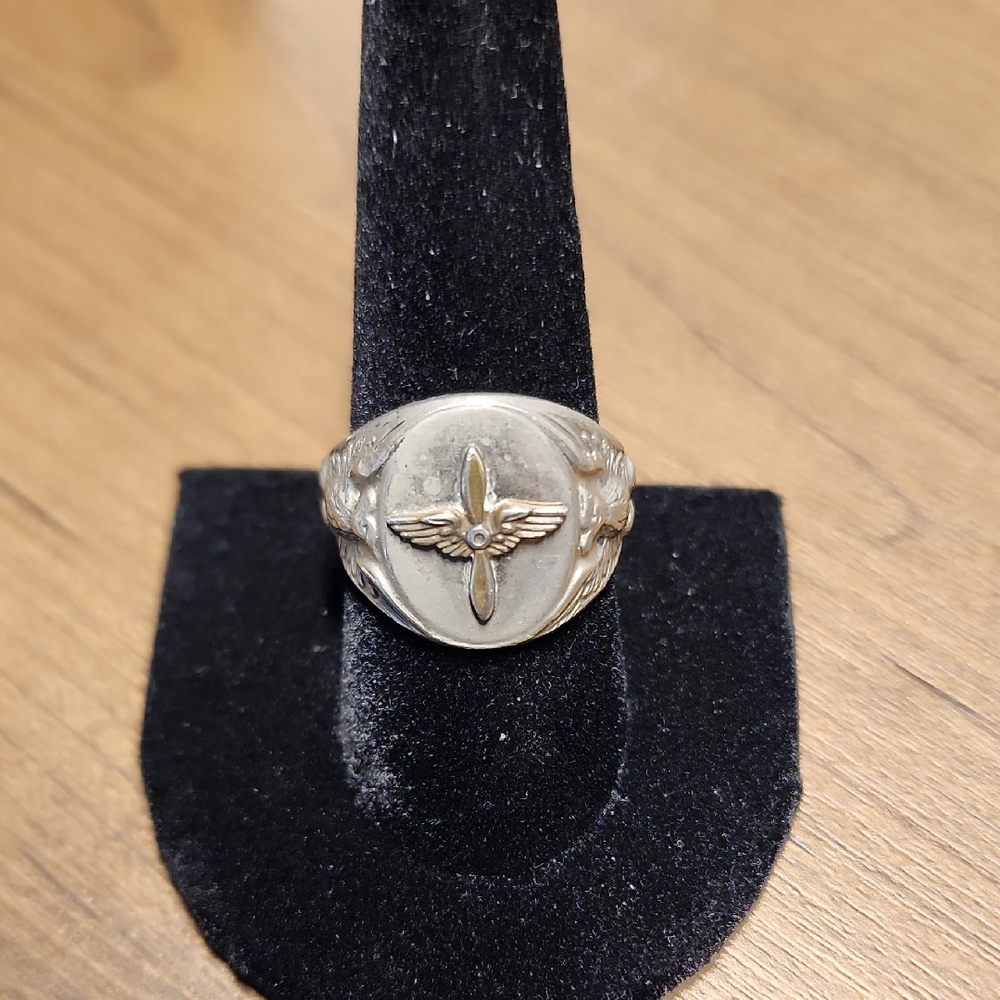 Silver Winged Emblem Ring Sterling Silver Sz 9.5